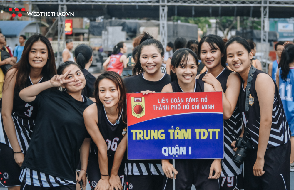 Giải Bóng rổ Hạng A TP HCM 2019: Con gái chơi bóng rổ là auto xinh đúng không cả nhà? Giải Bóng rổ Hạng A TP HCM 2019: Con gái chơi bóng rổ là auto xinh đúng không cả nhà?